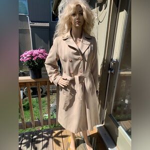 Vintage 1970’s/1980’s Misses Size Medium Long Trenchcoat